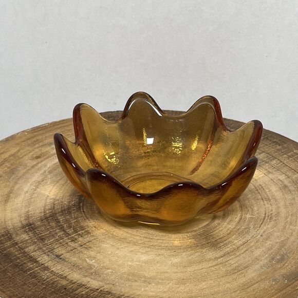 Vintage BLENKO Art Glass Amber Lotus FlowerBowl Hand Blown 8 Finger Scallop MCM - Picture 1 of 5
